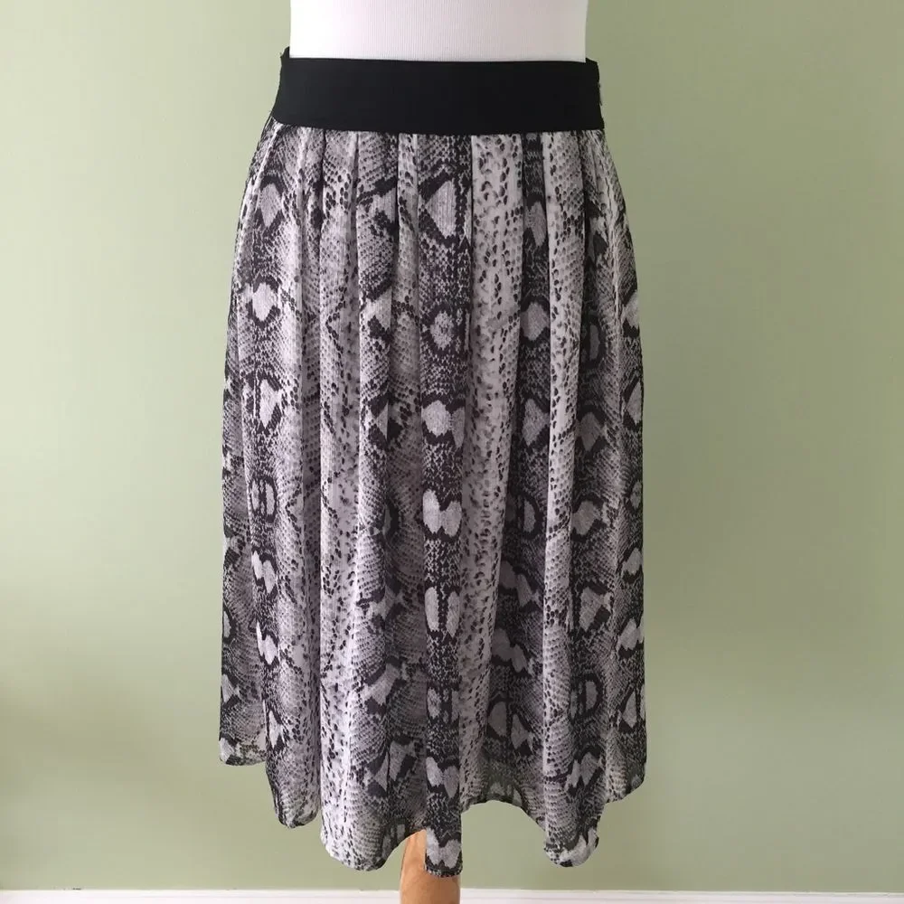 White House Black Market Black and Gray A-Line Skirt